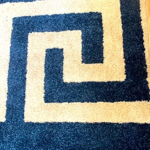 Meet your Posher, CeCe